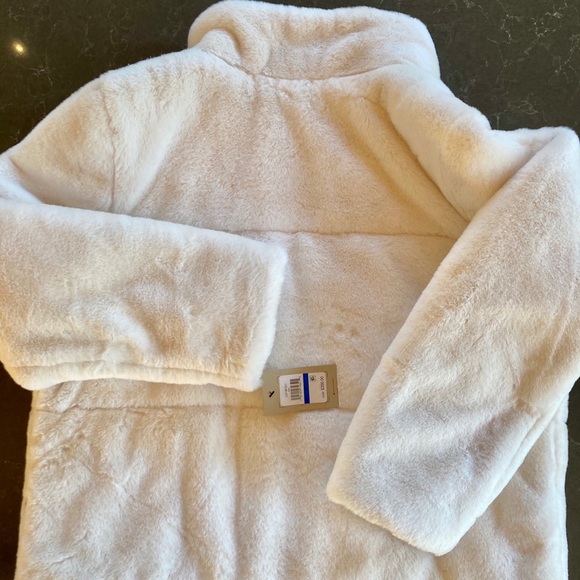 ✨Levi’s✨ White Softest (Faux) Fur Winter ❄️ Coat - Picture 12 of 14